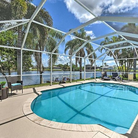 Pet-Friendly Escape With Dock And Kayaks In Cape Coral Villa Exterior photo