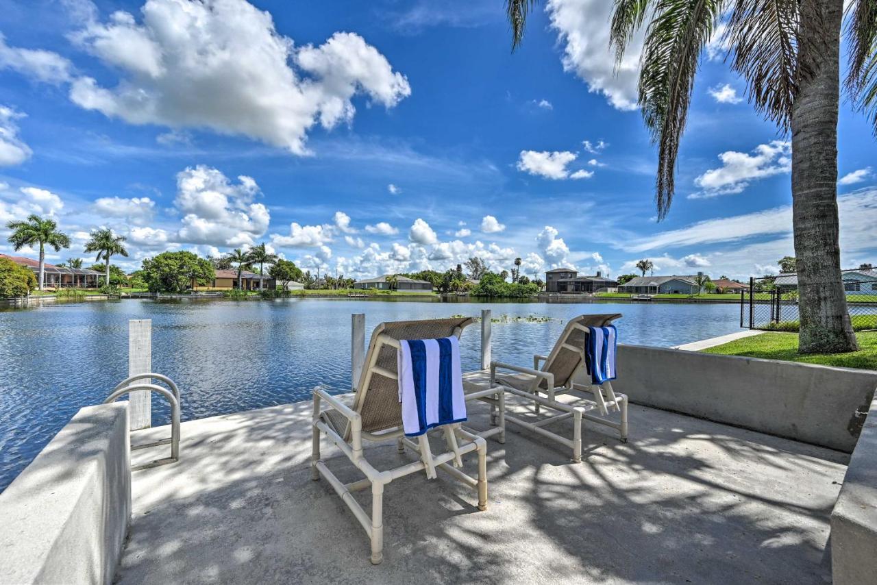 Pet-Friendly Escape With Dock And Kayaks In Cape Coral Villa Exterior photo