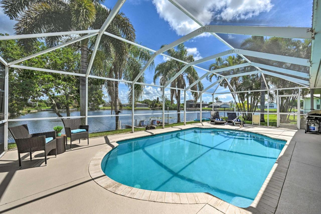 Pet-Friendly Escape With Dock And Kayaks In Cape Coral Villa Exterior photo